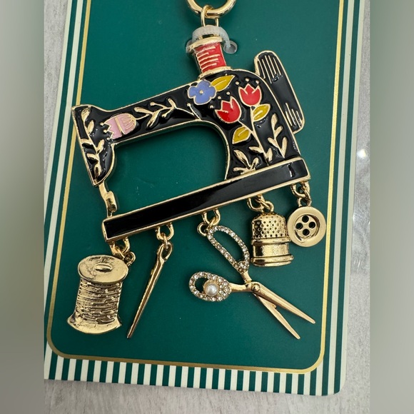 NWT Piper K Vintage Sewing Machine Bag Charm and Key Chain - Picture 2 of 5